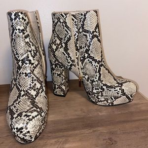 Chunky snake print booties